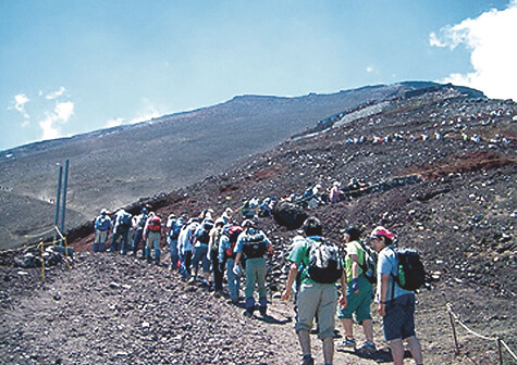 登山開始